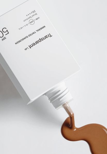 Мінеральний сонцезахисний крем у відтінку Dark TRANSPARENT-LAB Mineral Tinted Sunscreen Dark SPF 50, 100 мл NC003744 фото