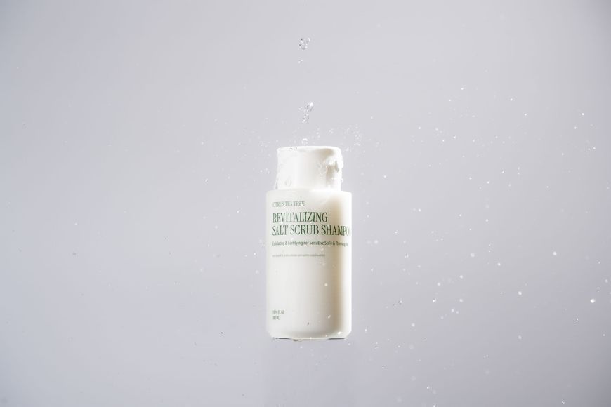 Ревіталізуючий шампунь-скраб Revitalizing Salt Scrub Shampoo CURLYSHYLL 300ml NC002986 фото