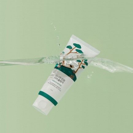 Очищувальна пінка з екстрактом голок сосни ROUND LAB Pine Calming Cica Cleanser, 150 мл NC001719 фото