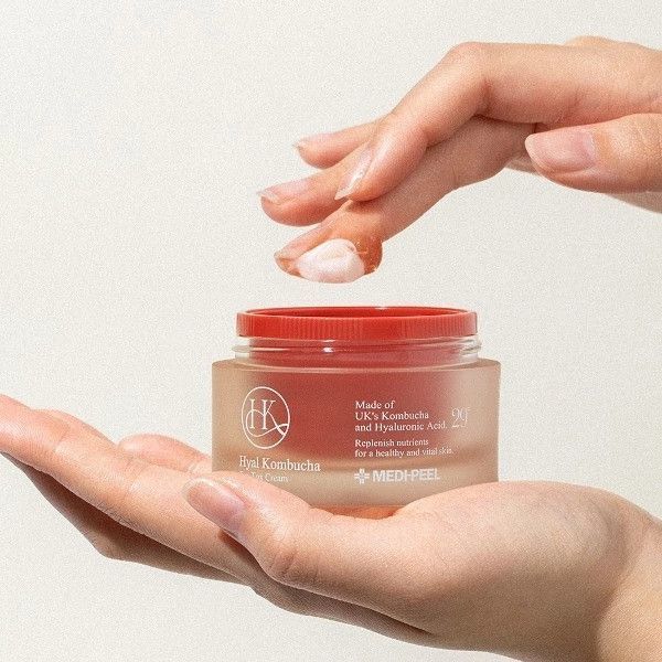 Крем зволожувальний з комбучею та гіалуроновою кислотою Medi-Peel Hyal Kombucha Cream 50 ml NC001810 фото