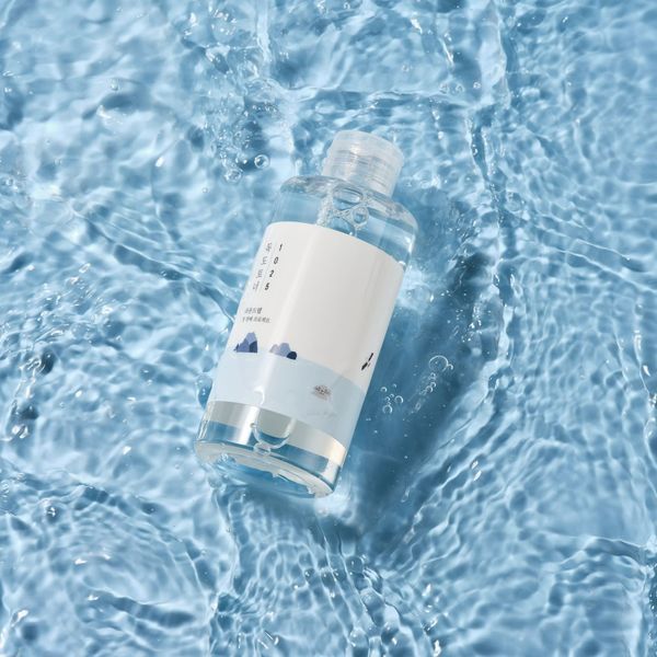 Зволожуючий тонер з ефектом пілінгу ROUND LAB 1025 Dokdo Toner 100 ml NC001457 фото