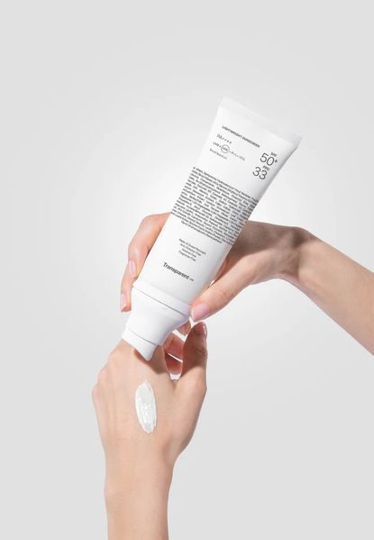 Легкий сонцезахисний крем SPF 50+ TRANSPARENT-LAB Lightweight Sunscreen SPF 50+, 100 мл NC001660 фото