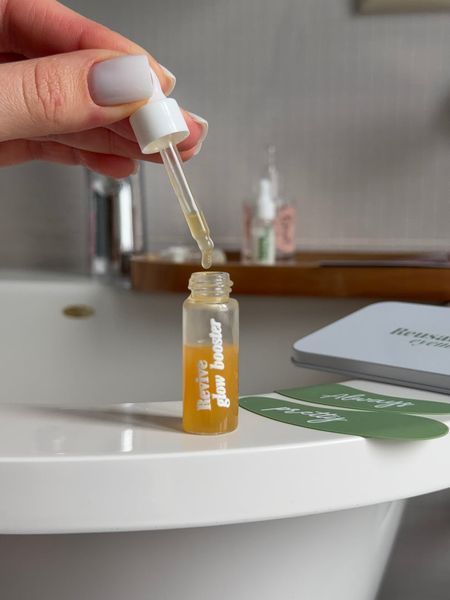 Сироватка для обличчя HUGS Revive Glow Booster, 5 мл NC004579 фото
