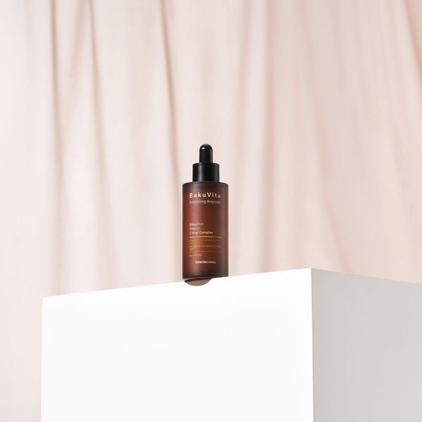 Відновлювальна сироватка з бакучіолом і вітамінами C та E THANK YOU FARMER BakuVita Revitalizing Ampoule 50 ml NC002460 фото