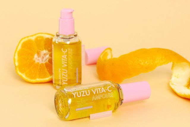 Освітлююча сироватка з ніацинамідом 5% і екстрактом юдзу LALARECIPE Yuzu Vita C Ampoule, 50 мл NC003302 фото
