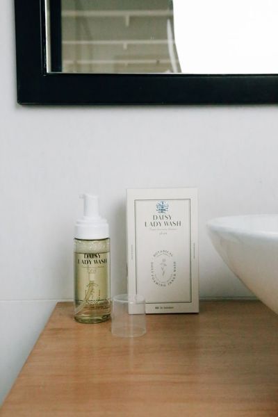 Веганська пінка для інтимної гігієни з запасним блоком Cuskin Dr.Solution Daisy Lady Wash, 150 мл + 150 мл NC002416 фото