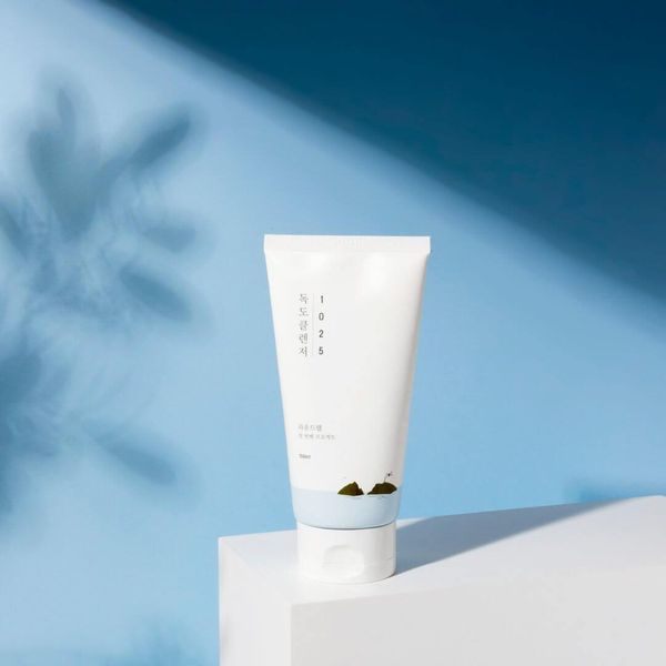 М`яка пінка для очищення шкіри ROUND LAB 1025 Dokdo Cleanser, 150 мл NC000450 фото