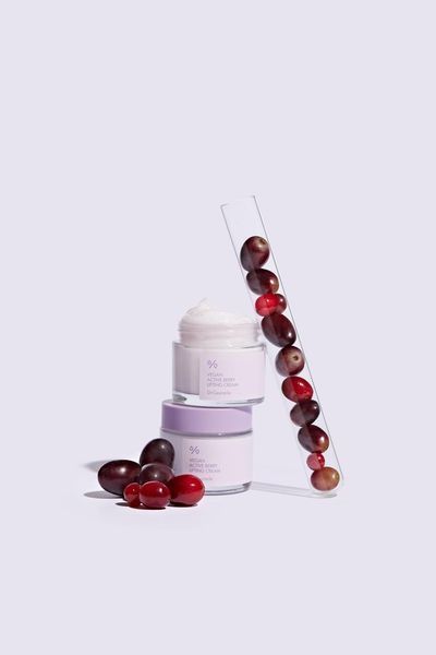 Ліфтинг крем-гель з ресвератролом та екстрактом журавлини Dr.Ceuracle Vegan Active Berry Lifting Cream, 75 г NC001224 фото